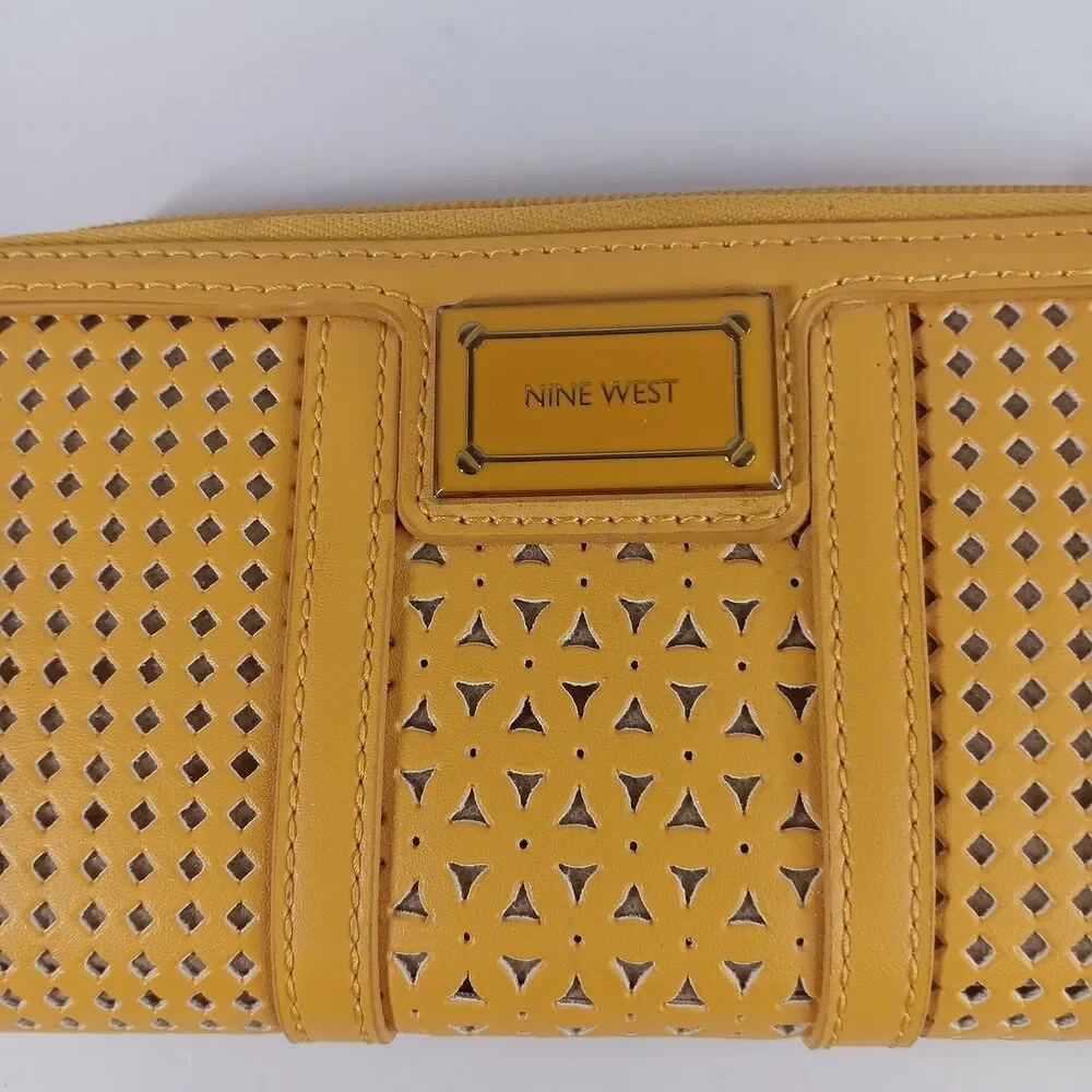 Nine West free pics